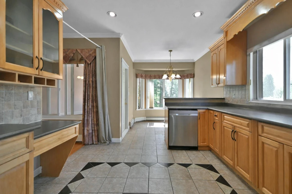 Living Room Photo of 21008 Barker Avenue, Maple Ridge, BC