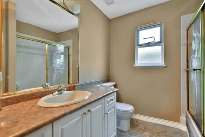 Powder Room Photo of 21008 Barker Avenue, Maple Ridge, BC