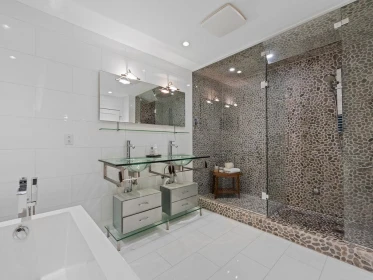 Entry Foyer Photo of 2453 Leclair Drive, Coquitlam, BC
