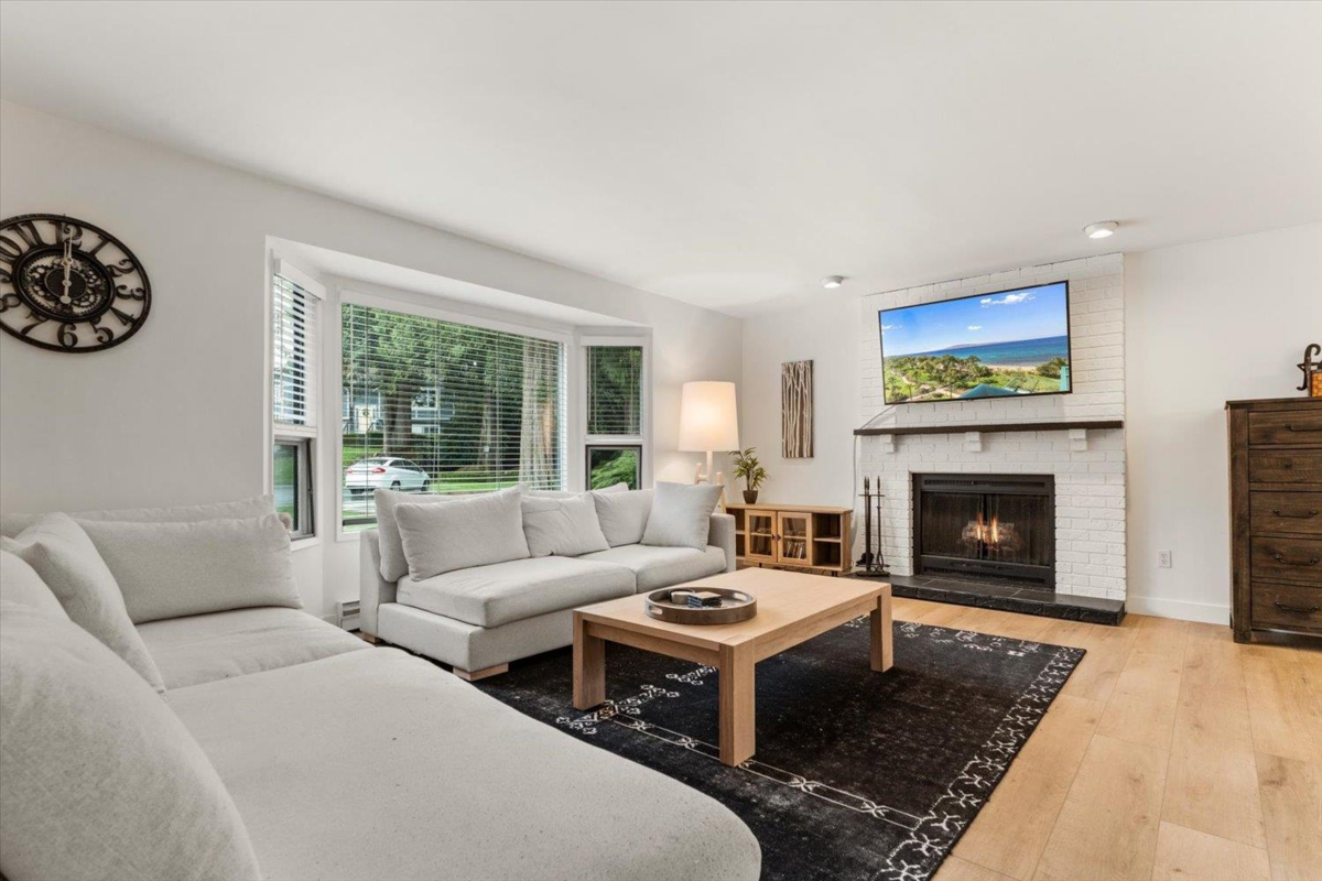Dining Area Photo of 2239 Carleton Place, Abbotsford, BC