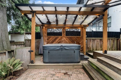 Garden / Landscaping Photo of 2239 Carleton Place, Abbotsford, BC