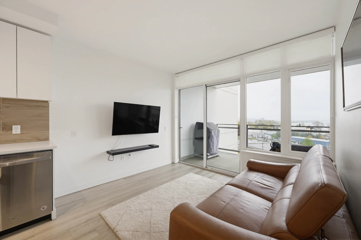Family Room Photo of 708 200 Nelson's Crescent, New Westminster, BC