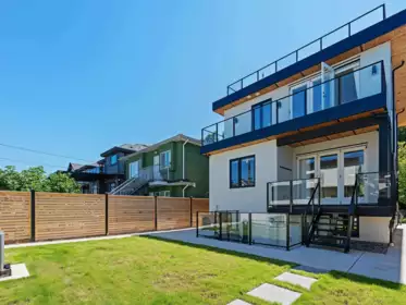 Backyard Photo of 2111 E 46th Avenue, Vancouver, BC