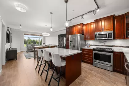 327 8157 207 Street, Langley, BC, Langley — Apartment/Condo for sale