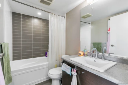 Primary Bedroom Photo of 910 13618 100 Avenue, Surrey, BC