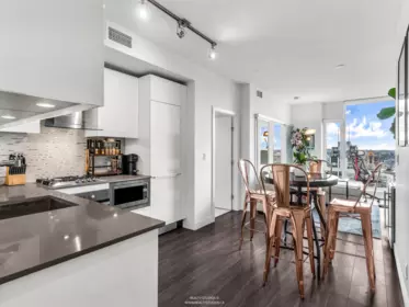 3305 1283 Howe Street, Vancouver, BC, Vancouver — Apartment/Condo for sale