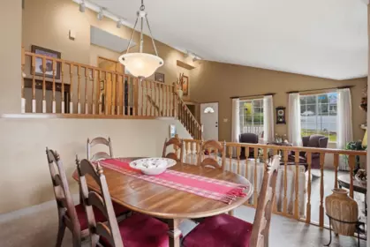 Breakfast Nook Photo of 3300 Manning Crescent, North Vancouver, BC