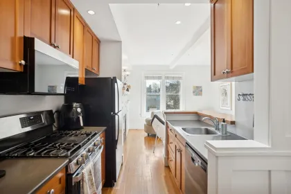 Primary Bedroom Photo of 509 Union Street, Vancouver, BC