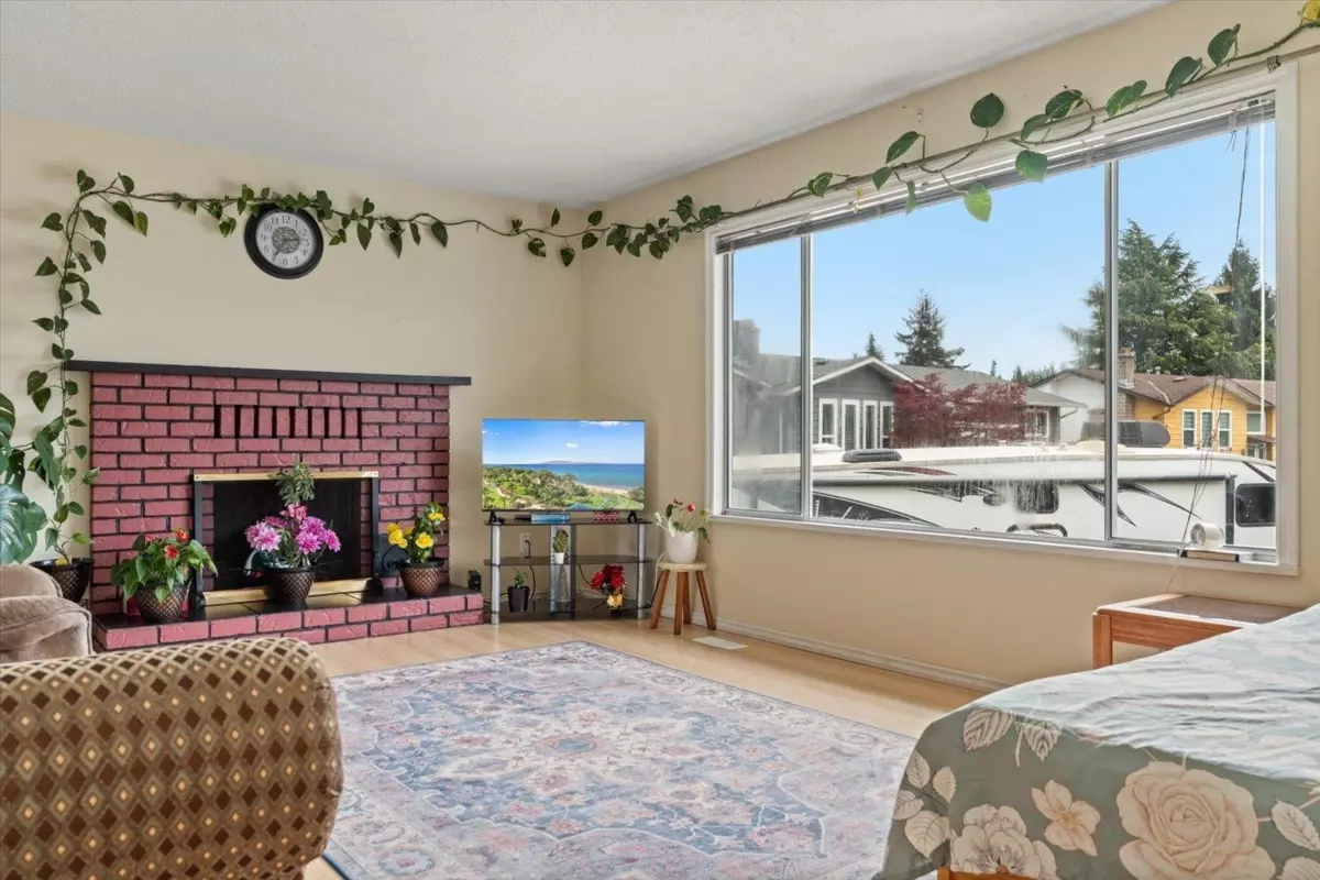 Dining Area Photo of 3180 Coronation Court, Abbotsford, BC
