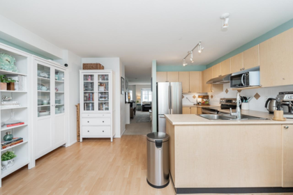Breakfast Nook Photo of 53 12110 75a Avenue, Surrey, BC