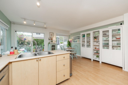Kitchen Photo of 53 12110 75a Avenue, Surrey, BC