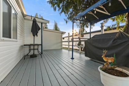 Garage Interior Photo of 3 6338 Vedder Road, Chilliwack, BC