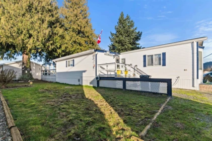 Hallway Photo of 3 6338 Vedder Road, Chilliwack, BC