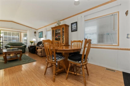 Kitchen Island Photo of 3 6338 Vedder Road, Chilliwack, BC