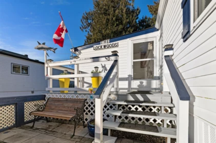 Outdoor Deck Photo of 3 6338 Vedder Road, Chilliwack, BC