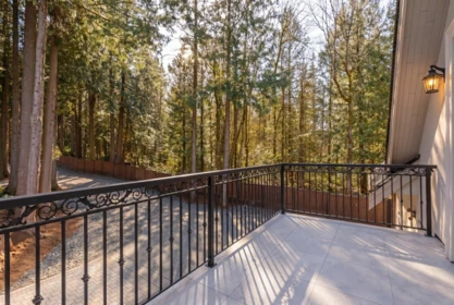 Hallway Photo of 17438 28 Avenue, Surrey, BC