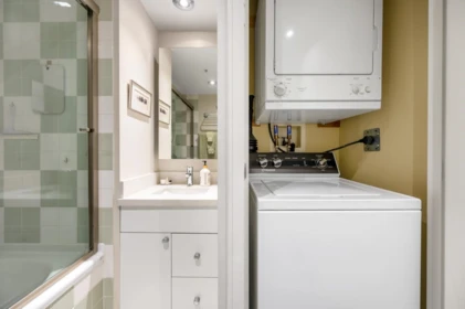 Powder Room Photo of 1301 1003 Burnaby Street, Vancouver, BC