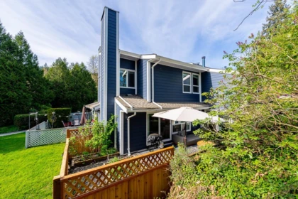 Front Yard Photo of 22 9151 Forest Grove Drive, Burnaby, BC