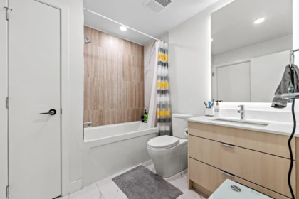 Guest Bathroom Photo of 215 1892 Starling Drive, Tsawwassen, BC
