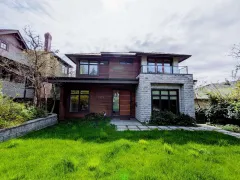 3950 W 37th Avenue, Vancouver, BC