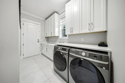 Mudroom Photo of 1919 Dublin Street, New Westminster, BC