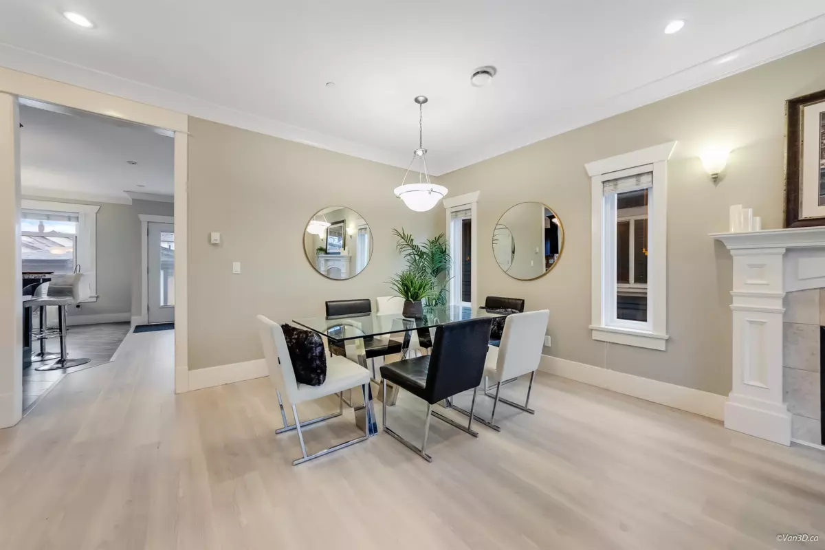 Living Room Photo of 2457 E 3rd Avenue, Vancouver, BC