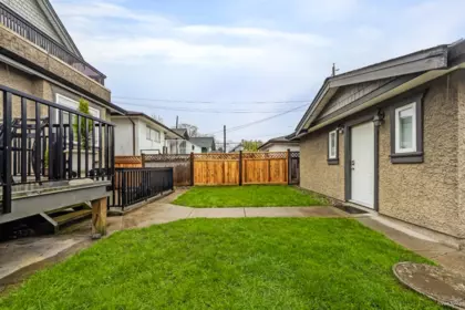 Outdoor Deck Photo of 2457 E 3rd Avenue, Vancouver, BC