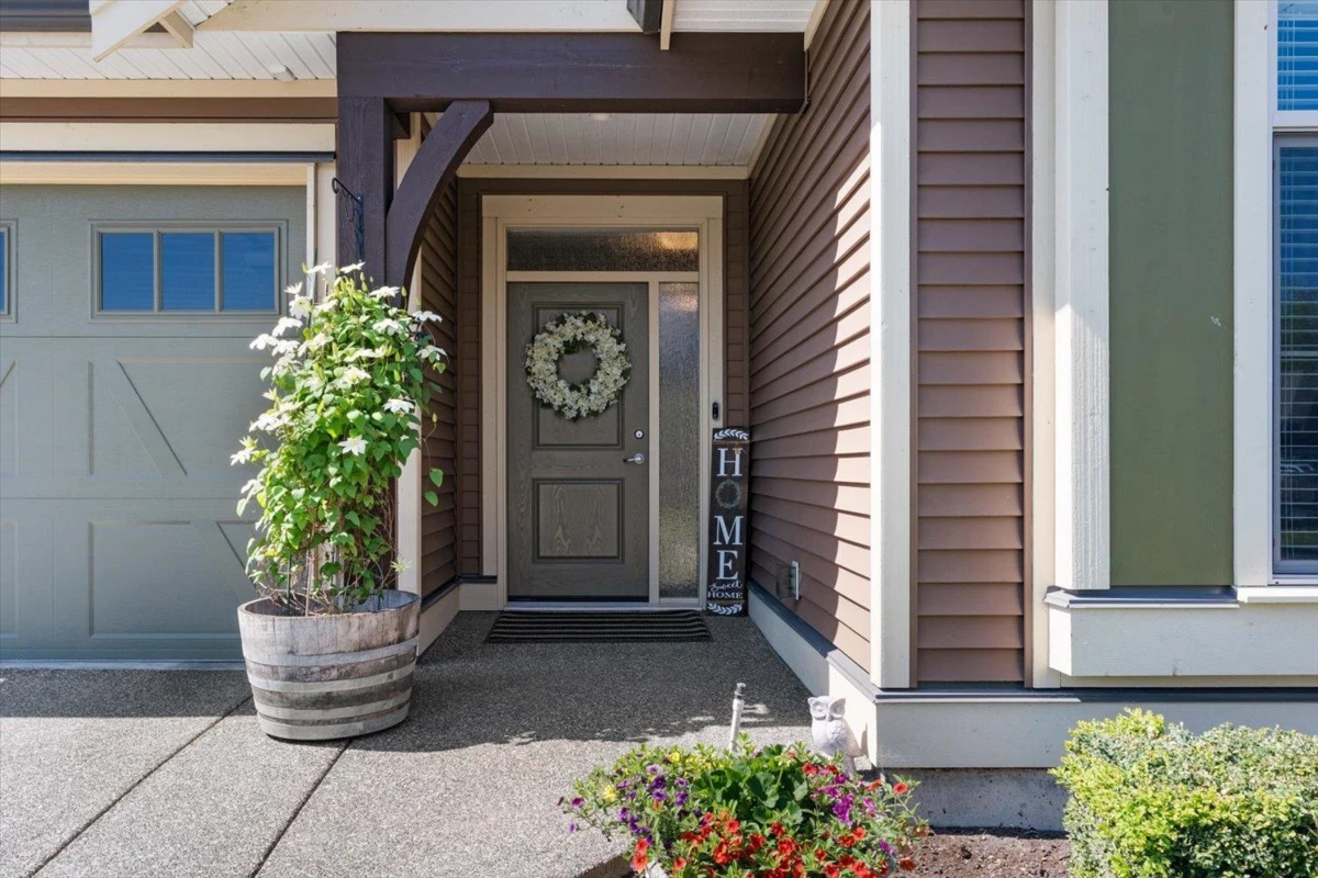 Exterior Rear Photo of 32 45900 South Sumas Road, Chilliwack, BC