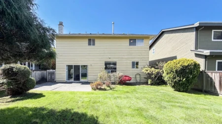 Swimming Pool Photo of 9626 Pickering Drive, Richmond, BC