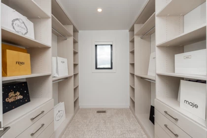 Mudroom Photo of 1 4828 Albert Street, Burnaby, BC