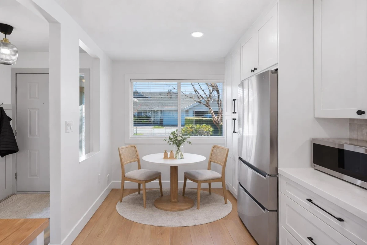 Family Room Photo of 34 17516 4 Avenue, Surrey, BC