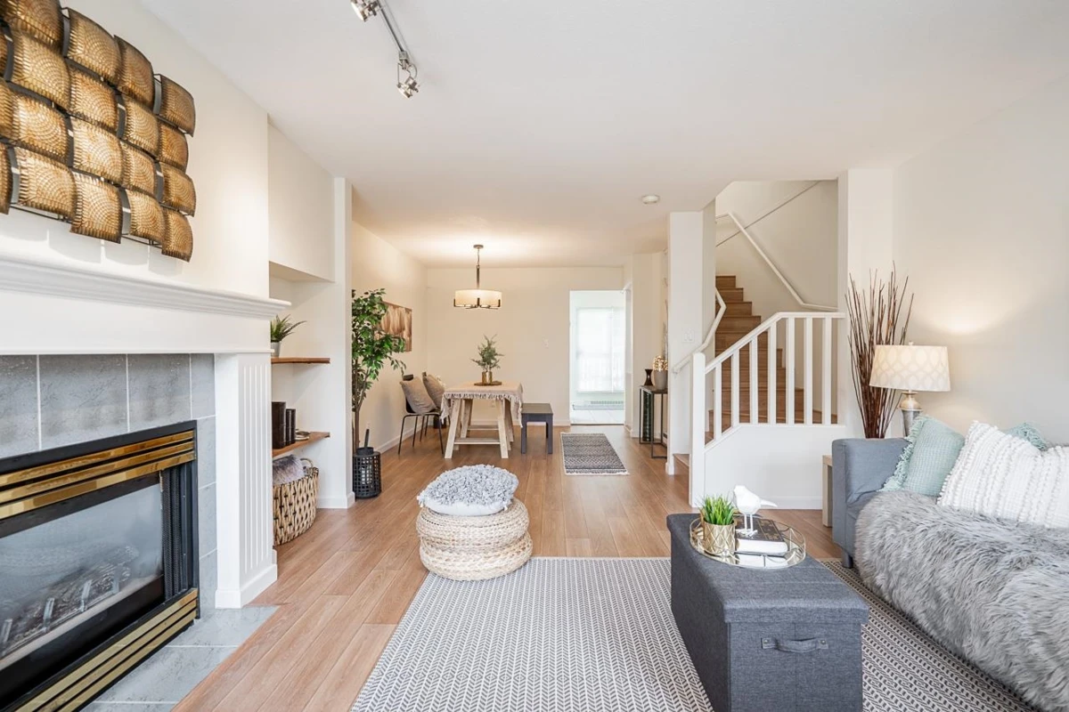Living Room Photo of 35 7831 Garden City Road, Richmond, BC