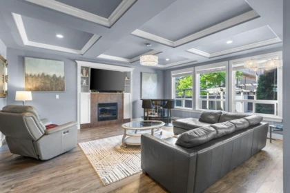Kitchen Island Photo of 32615 Appleby Court, Mission, BC