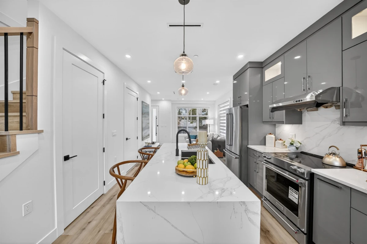 Family Room Photo of 514 W 60th Avenue, Vancouver, BC