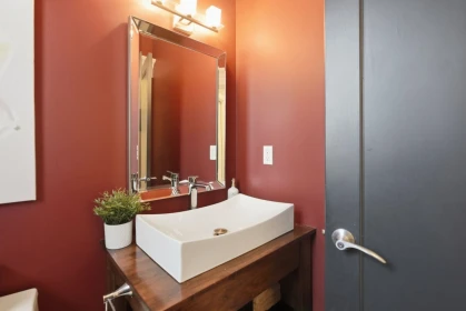 Guest Bathroom Photo of 35812 Westview Boulevard, Abbotsford, BC