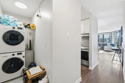 Walk-In Closet Photo of 305 1521 George Street, White Rock, BC