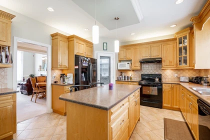 Breakfast Nook Photo of 13053 96a Avenue, Surrey, BC