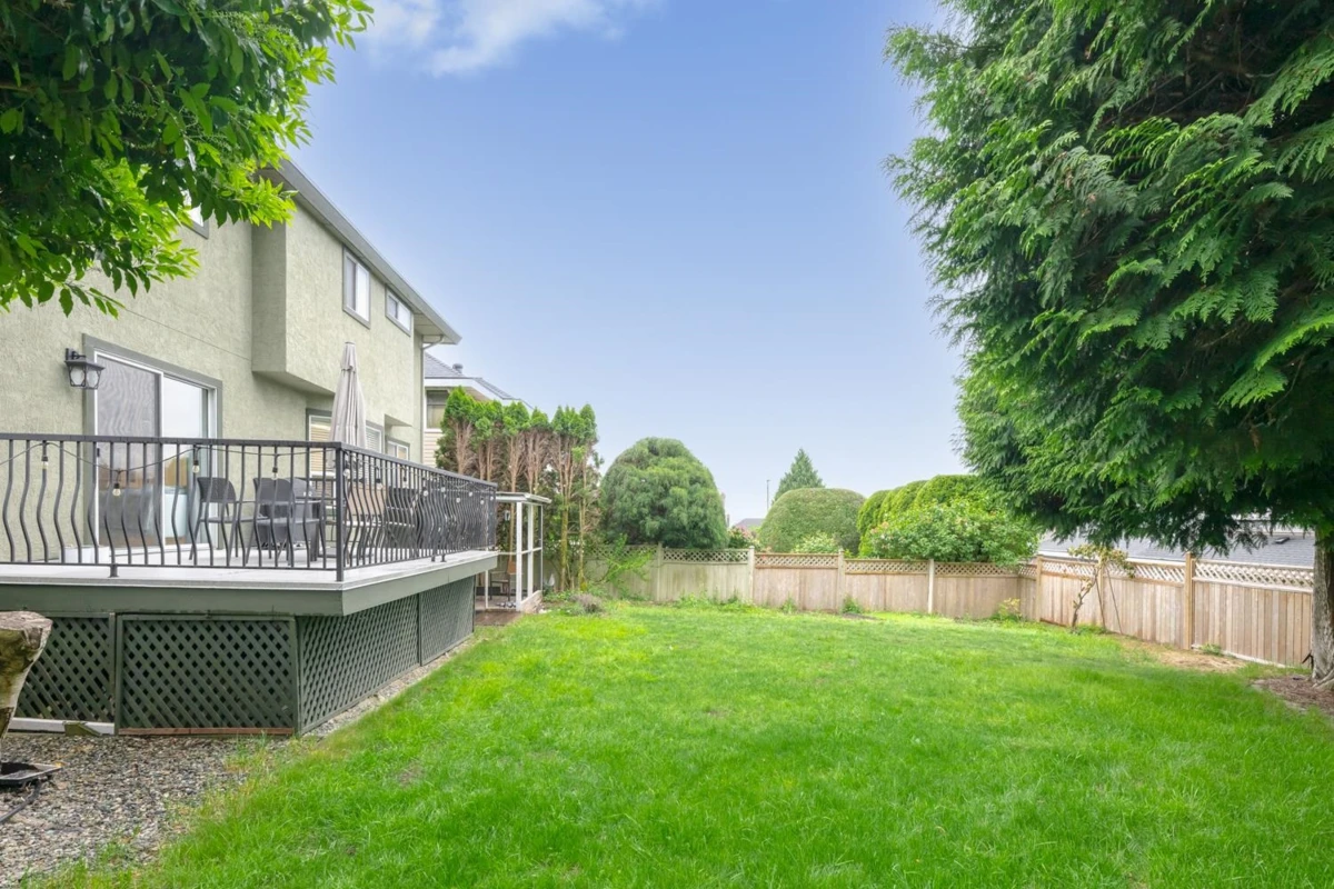 Dining Area Photo of 7865 163 Street, Surrey, BC