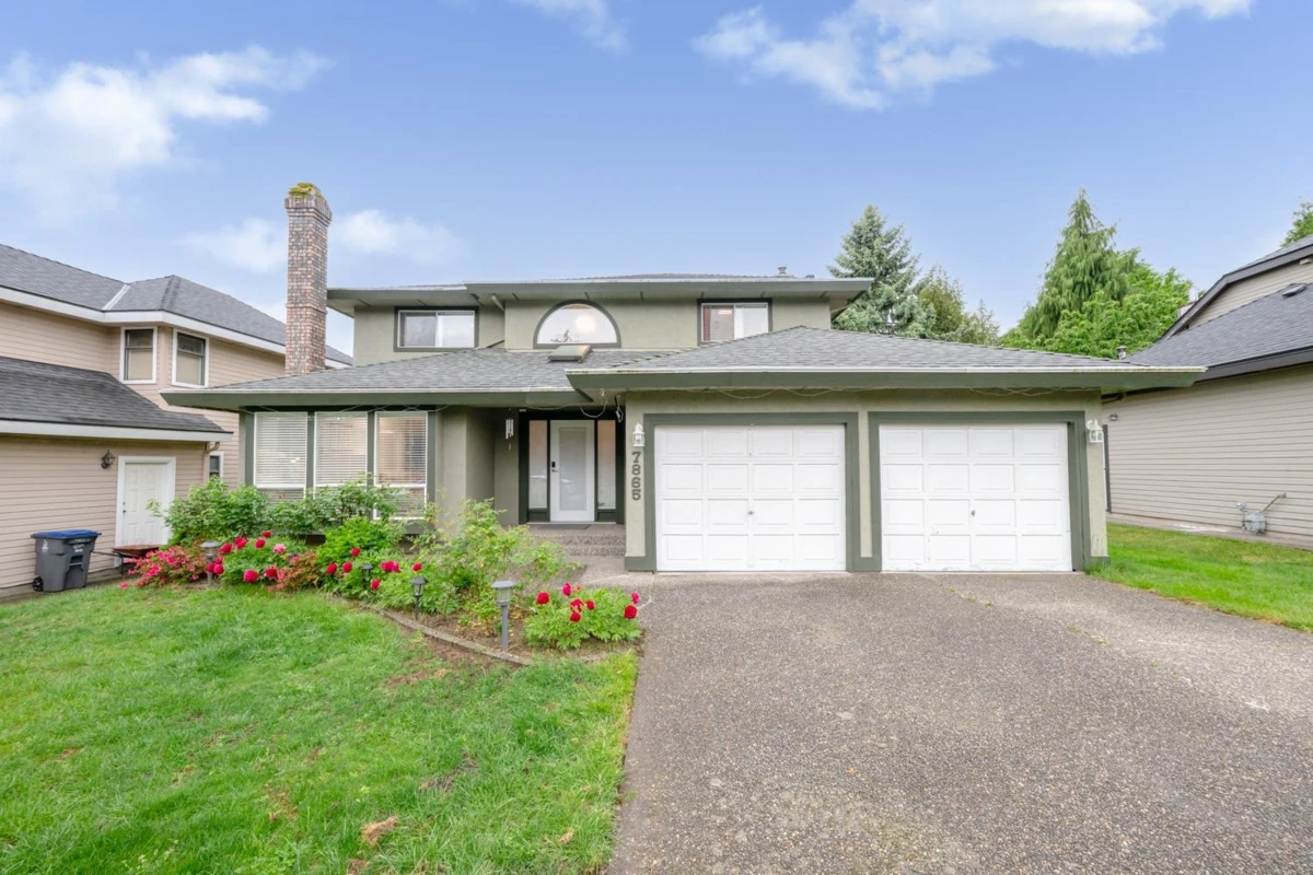 Living Room Photo of 7865 163 Street, Surrey, BC