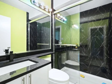 Primary Bathroom Photo of 14935 Kew Drive, Surrey, BC