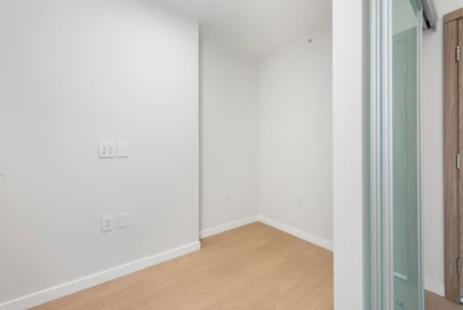 Hallway Photo of 804 2186 Gilmore Avenue, Burnaby, BC