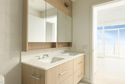 202 9675 King George Boulevard, Surrey, BC, Surrey — Apartment/Condo for sale