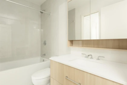202 9675 King George Boulevard, Surrey, BC, Surrey — Apartment/Condo for sale