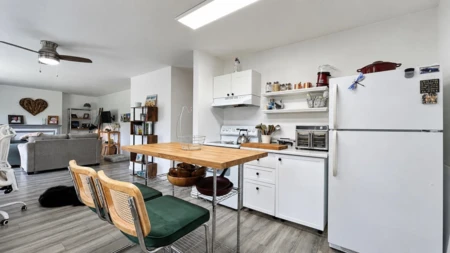 Breakfast Nook Photo of 4 32821 6th Avenue, Mission, BC