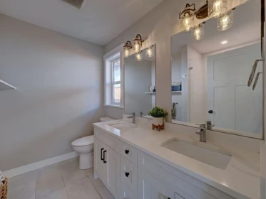 Hallway Photo of 6078 Kingbird Avenue, Sechelt, BC