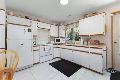 Garage Interior Photo of 15971 101a Avenue, Surrey, BC