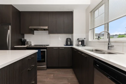 Kitchen Island Photo of 24 2799 Allwood Street, Abbotsford, BC