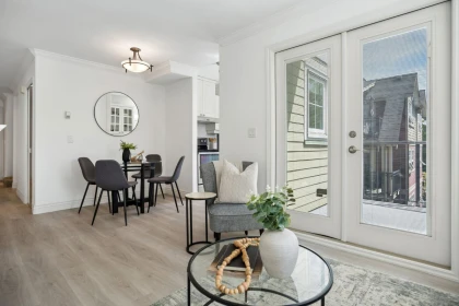 Kitchen Photo of 305 962 W 16th Avenue, Vancouver, BC