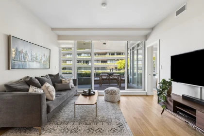 204 866 Arthur Erickson Place, West Vancouver, BC, West Vancouver — Apartment/Condo for sale