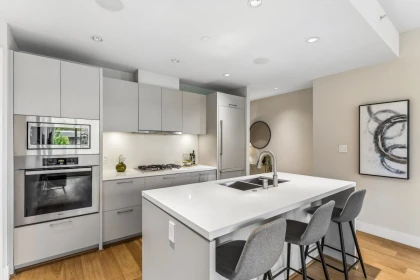 Kitchen Island Photo of 204 866 Arthur Erickson Place, West Vancouver, BC
